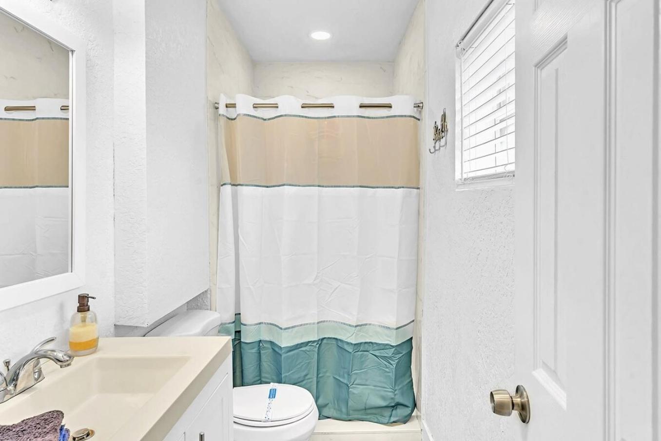 Boutique One Bdrm Close To Aventura Mall & Beach Hallandale Beach Exterior photo